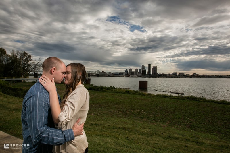 You are currently viewing Engagement Pictures in Louisville Kentucky