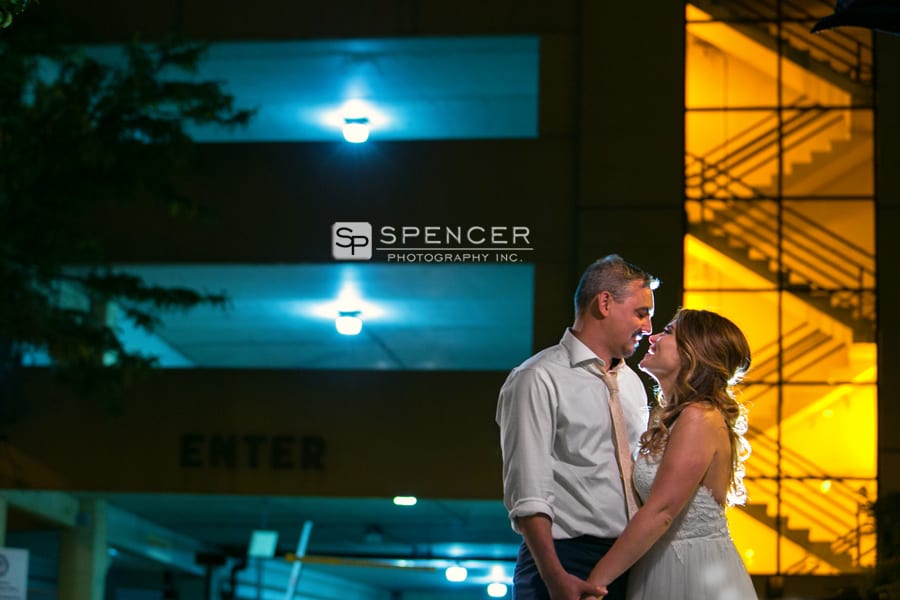 wedding picture in downtown akron