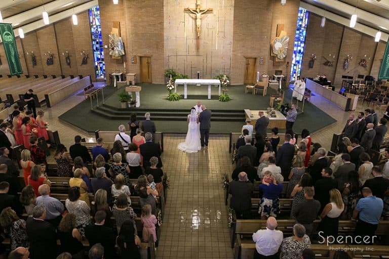 Read more about the article Wedding Ceremony at Holy Family Church // Cleveland Wedding Photographers