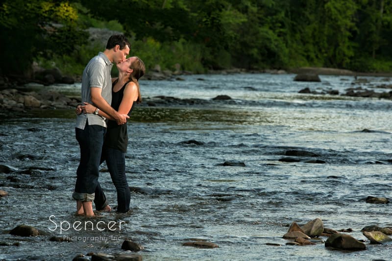 Read more about the article Engagement Pictures in Chagrin Falls – Cleveland Engagement Photographer