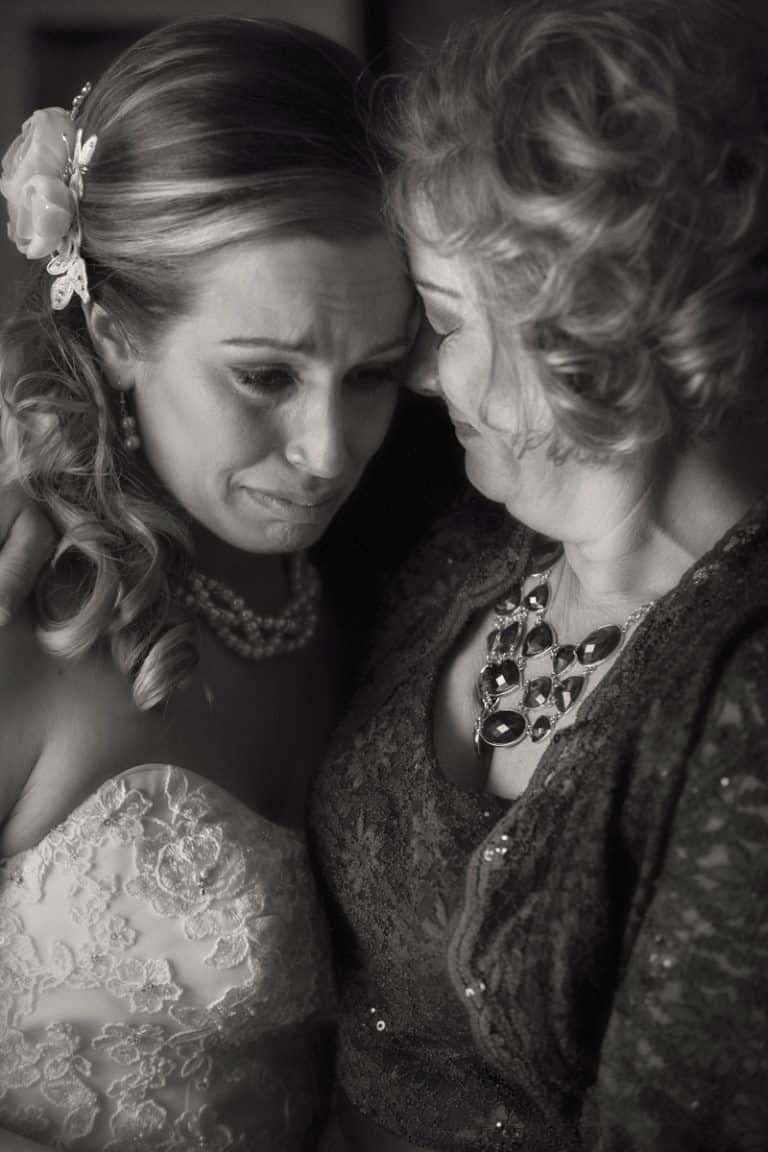 bride and mom on wedding day