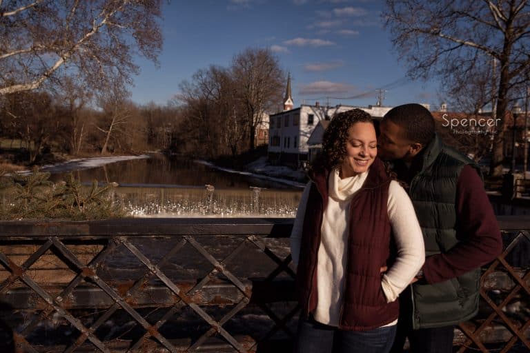 Read more about the article Engagement Pictures in Chagrin Falls // Cleveland Photographer