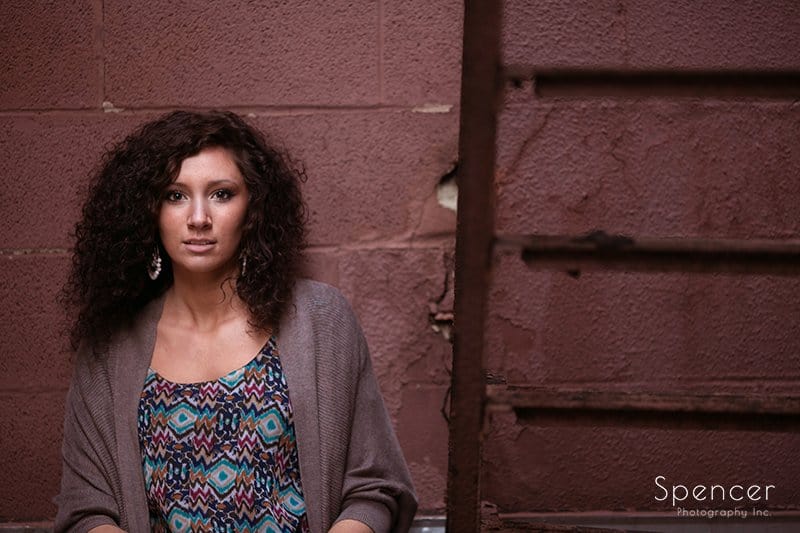 Read more about the article Senior Pictures in Downtown Akron // Cleveland Senior Photographers
