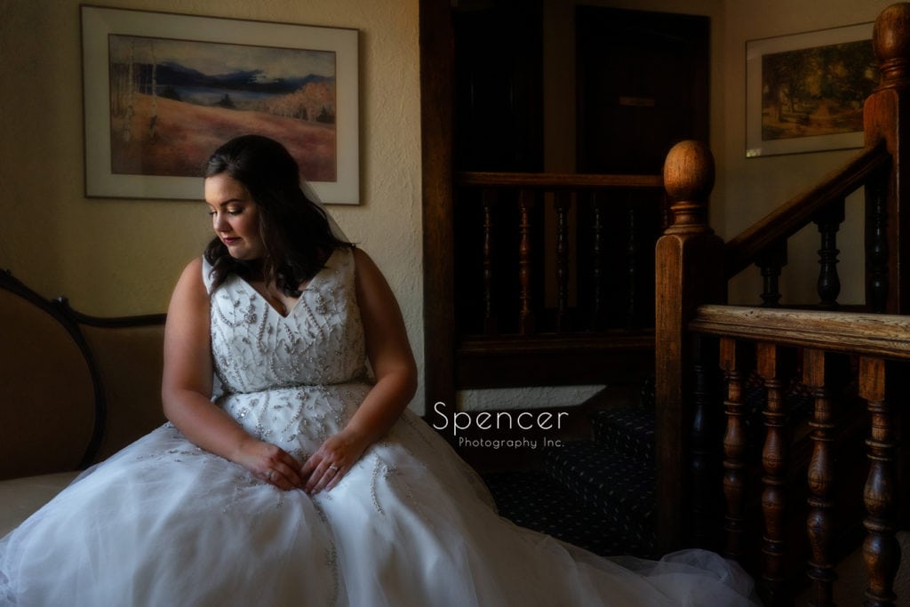 gorgeous wedding picture of bride at the Club at Hillbrook