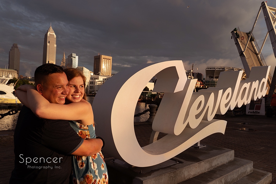 You are currently viewing Engagement Pictures At Lake Erie // Cleveland Photographers