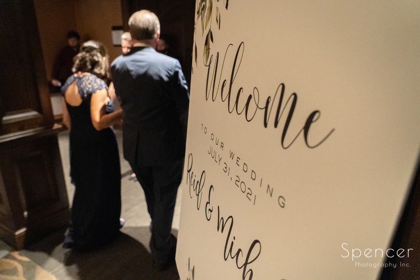 You are currently viewing Firestone Reception // Cleveland Wedding Photographers