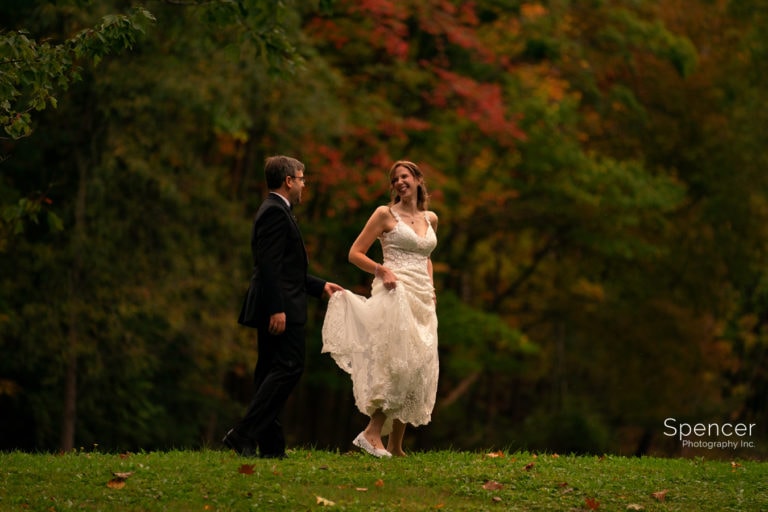 Read more about the article Wedding Day in Twinsburg // Cleveland Wedding Photographers