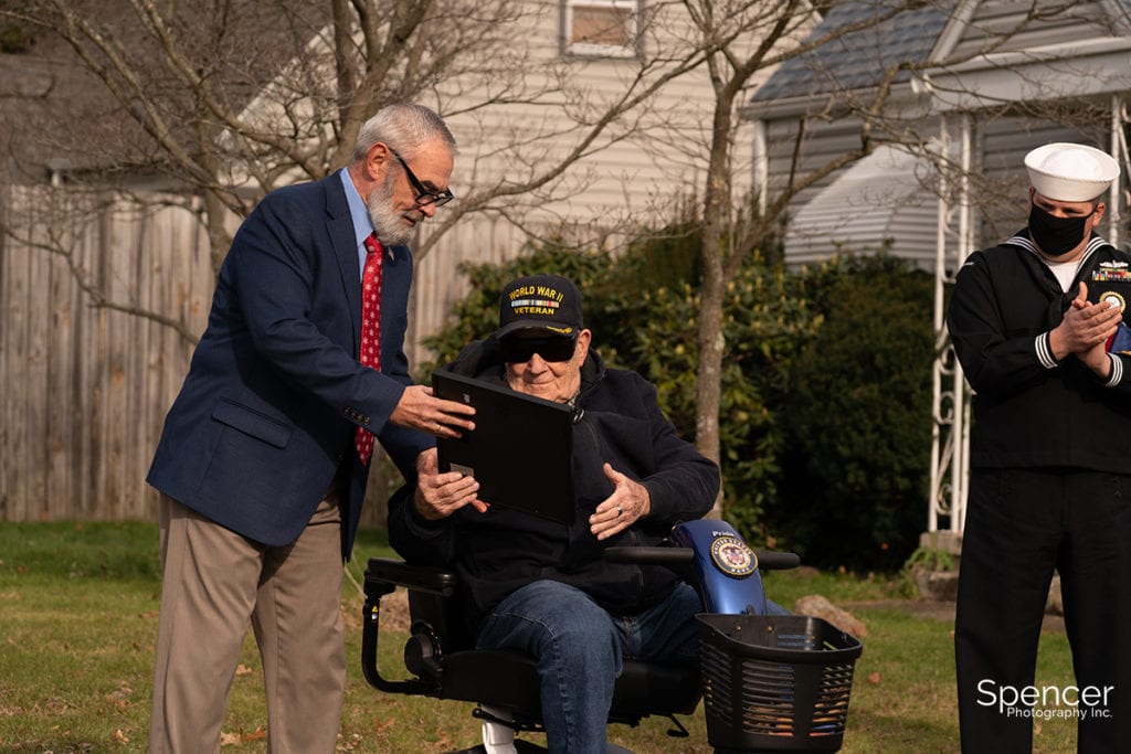 navy veteran receiving akron city honor