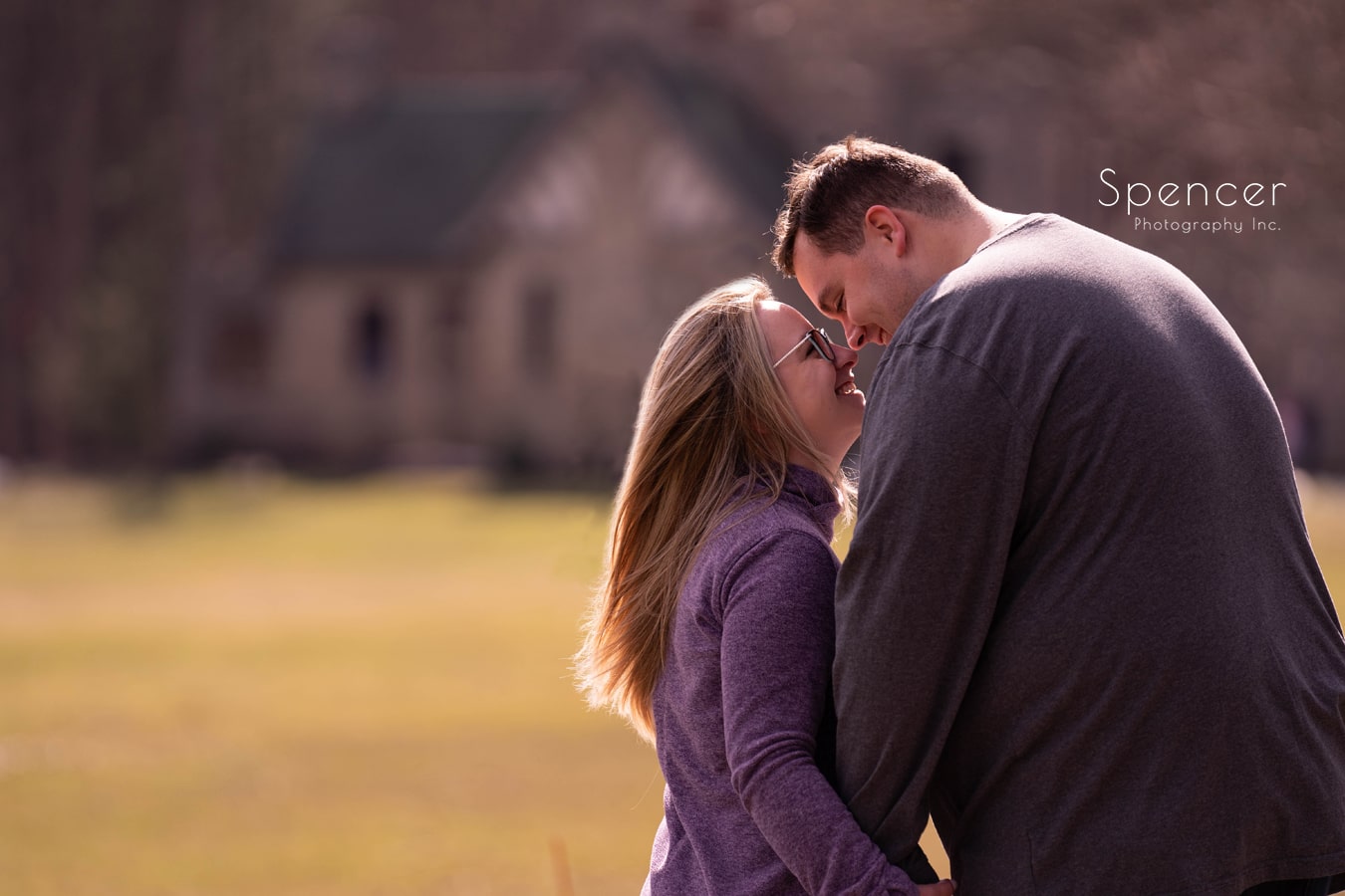 You are currently viewing Engagement Photos at Squire’s Castle // Cleveland Photographer