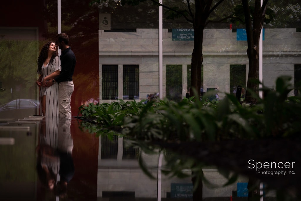 couple in engagement picture at Cleveland Museum of Art