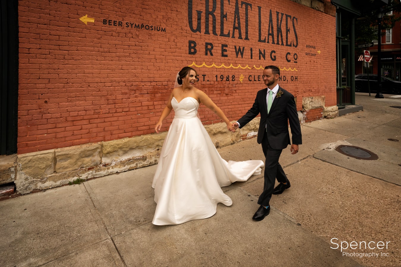You are currently viewing Ryan & Katelyn’s Wedding & Reception at Great Lakes Brewing Company