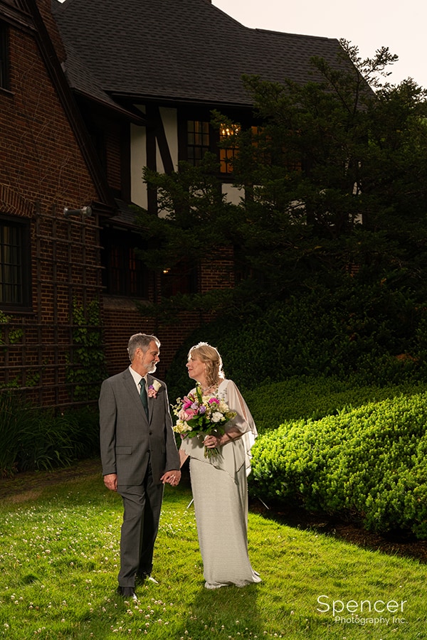groom and bride picture at O'Neil House