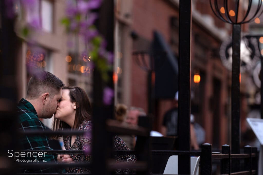 couple kissing in photo on Cleveland East Fourth Street