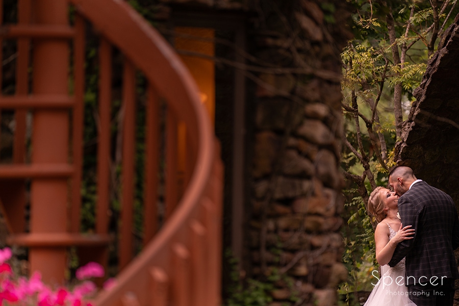 You are currently viewing Wedding & Reception at Landoll’s Castle | Cleveland Photographer